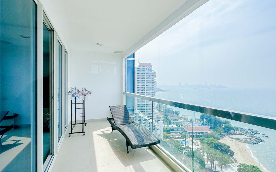 Ultra-Luxury Private Beachfront project Palm Wongamat | 2BR (97.5 sqm)| Foreigner Name – Rare Item!