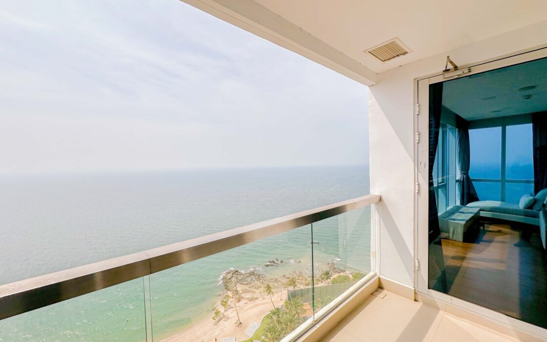 Ultra-Luxury Private Beachfront project Palm Wongamat | 2BR (97.5 sqm)| Foreigner Name – Rare Item!