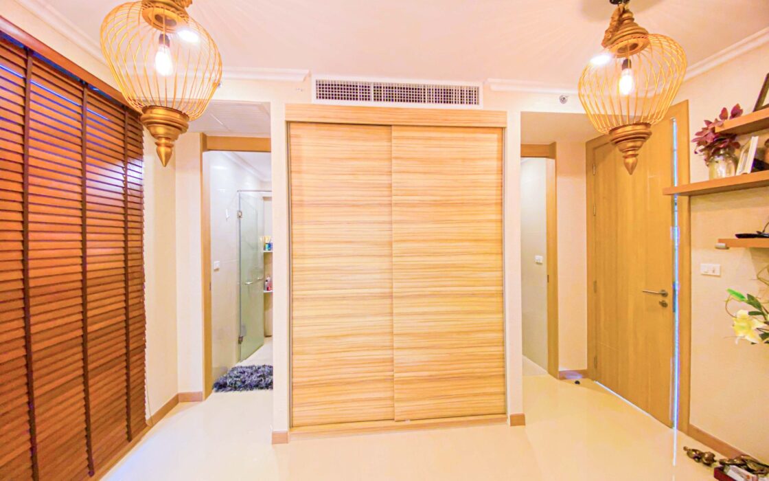 The Riviera Jomtien | 2 Bedrooms, 2 Bathrooms | Corner Unit | 85 SQ.M.