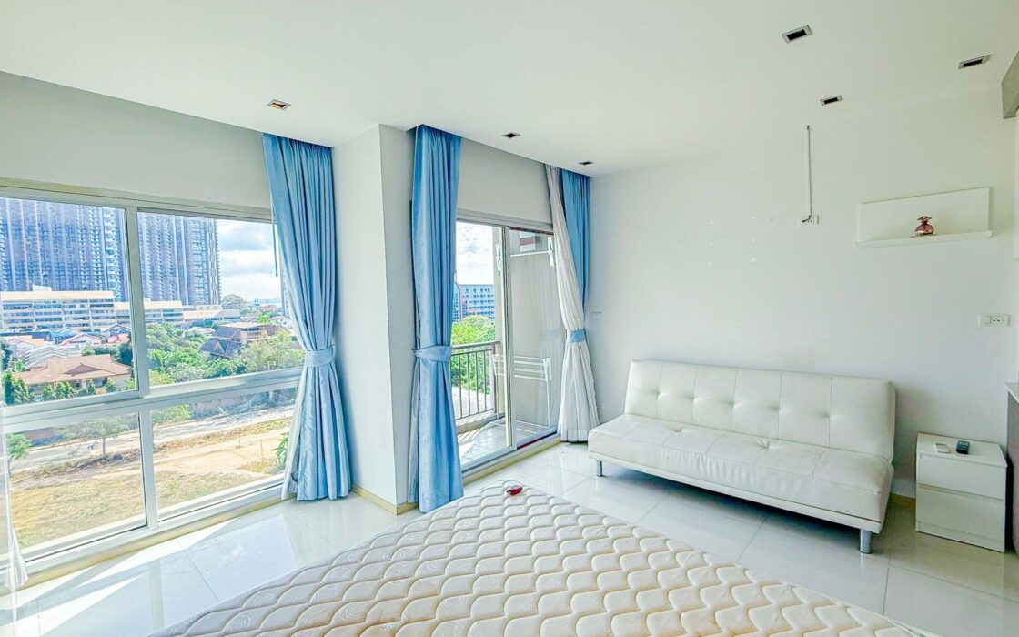 Gallery condo For Sale !! ,Studio size 26.26 sqm. , Foreigner Quota , on 7th floor , Ready to move in