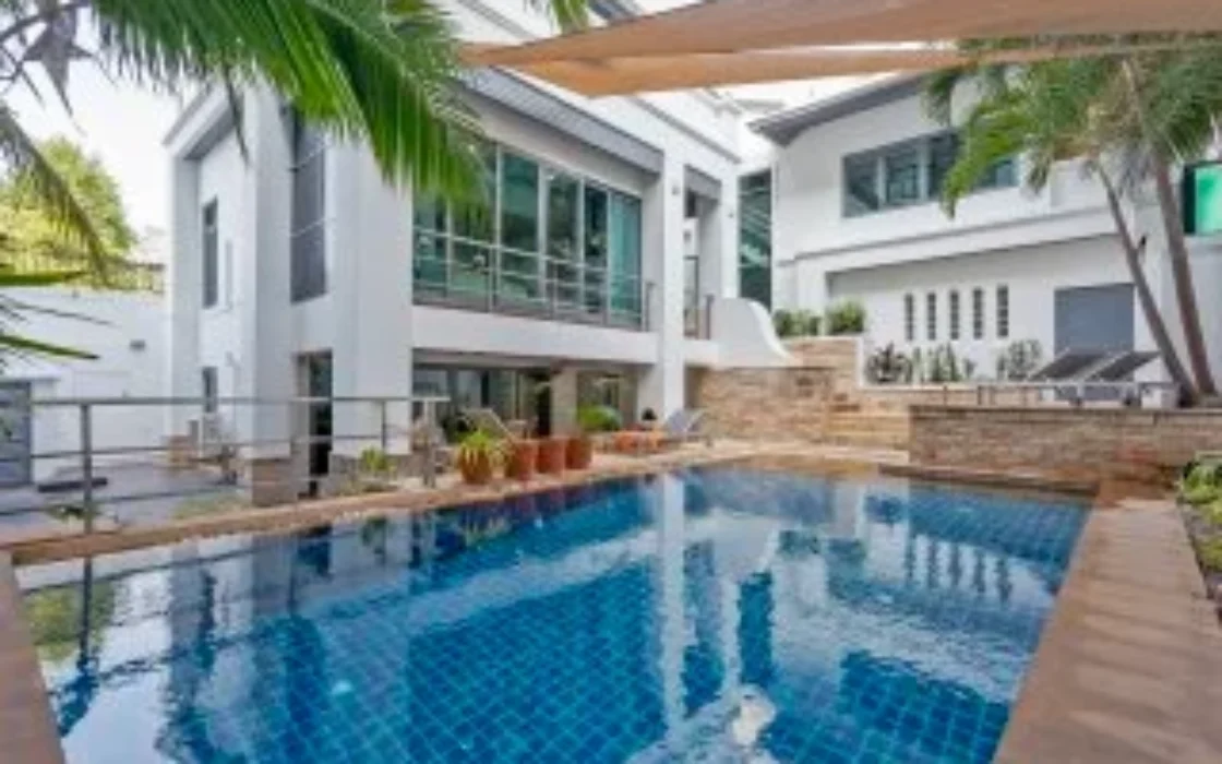 Luxury Pool Villa in Pratnumnak