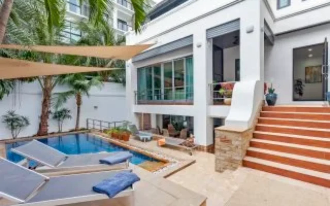 Luxury Pool Villa in Pratnumnak