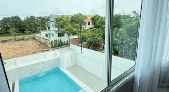 Luxury Pool Villa in Pattaya – Prime Location