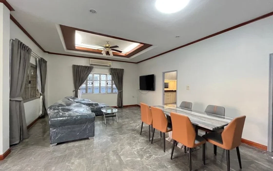 Luxury Pool Villa in Jomtien – Newly Renovated