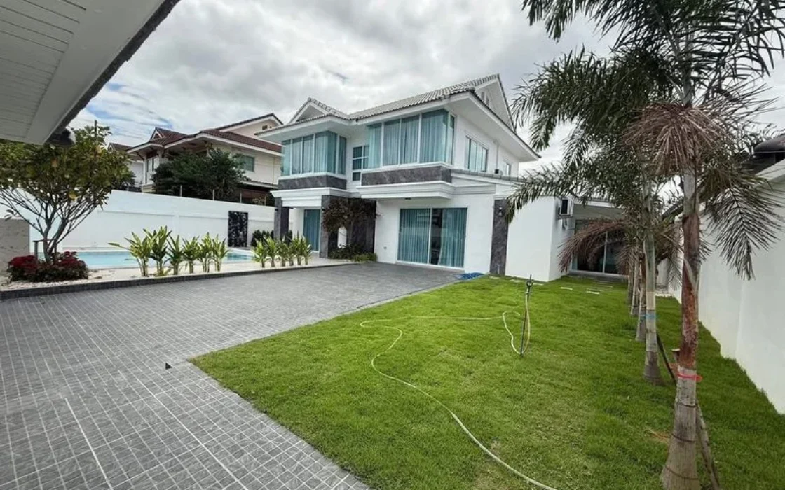 The Riviera Jomtien | 2 Bedrooms, 2 Bathrooms | Corner Unit | 75 SQ.M.
