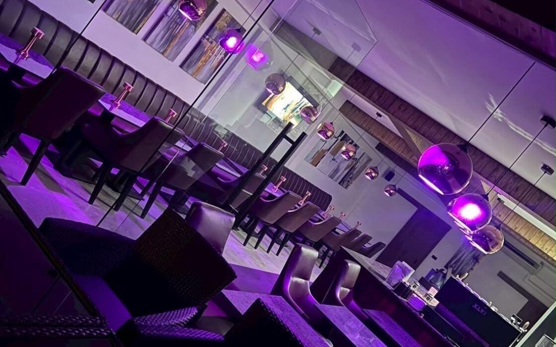 Café & Restaurant in Prime Tourist Location Pratumnak Soi 5  with on-site accommodation.