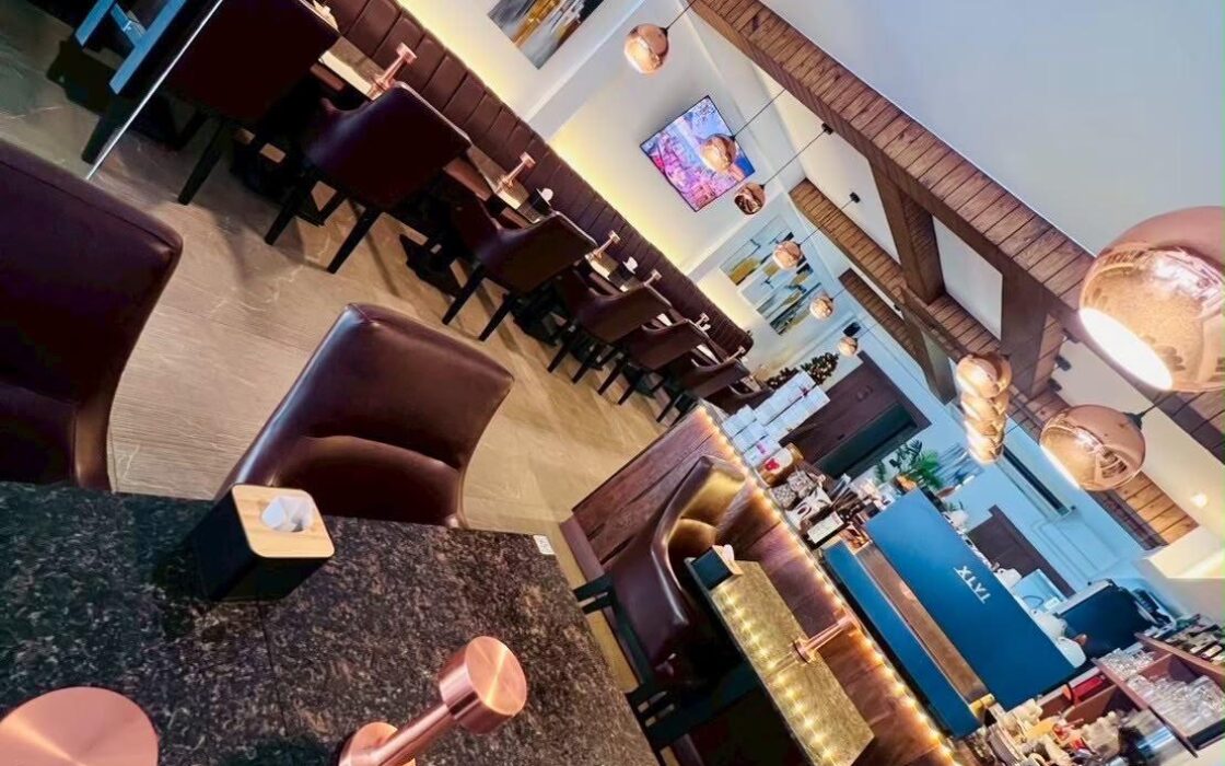 Café & Restaurant in Prime Tourist Location Pratumnak Soi 5  with on-site accommodation.